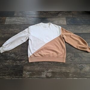 #563 Abercrombie & Fitch White and Tan Colorblock Sweatshirt